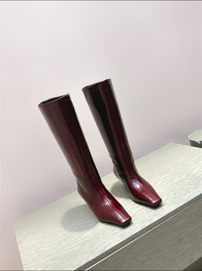 20251128174410985 460